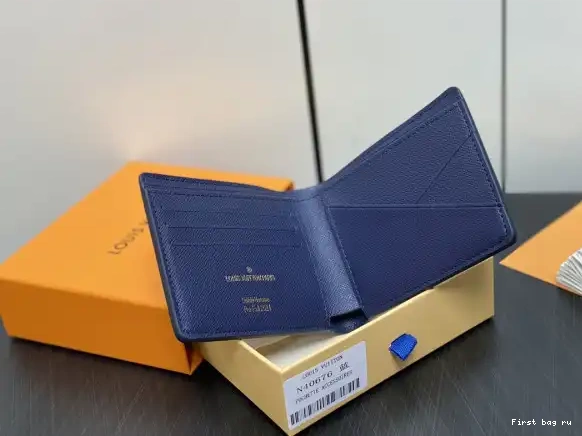 First bag ru LOUIS VUITTON MULTIPLE WALLET-11.5*9*1.5cm 0617